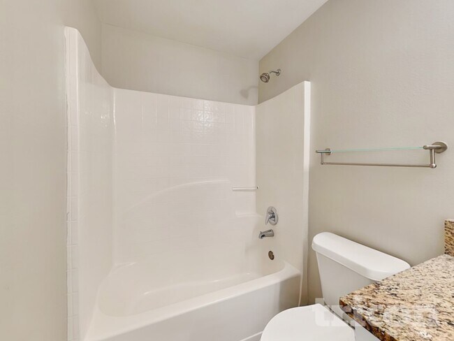 Building Photo - 649 Doe Cove Pl