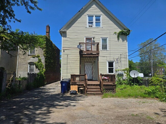Building Photo - 10808 St Clair Ave.