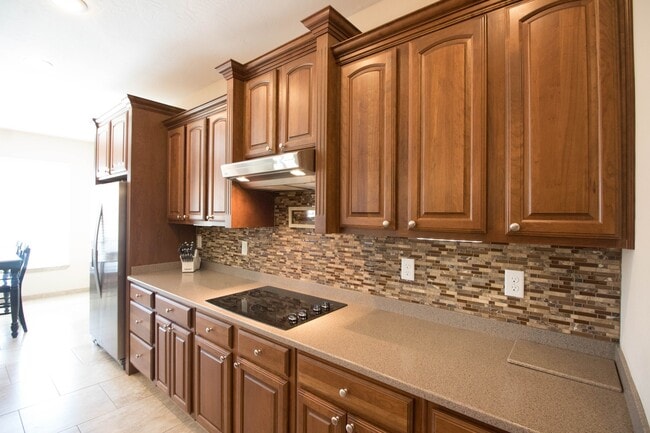 Building Photo - Spacious, Charming Home