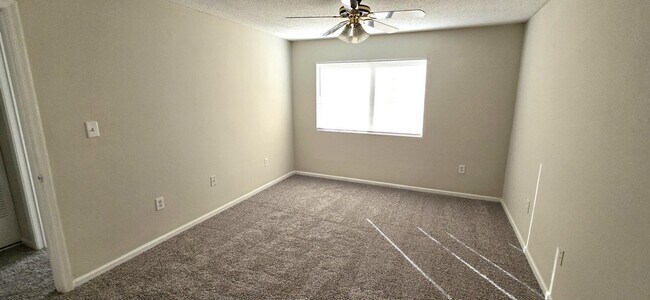 Building Photo - 1024 Spring Meadow Dr
