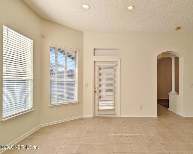 Building Photo - 3120 Double Oaks Dr