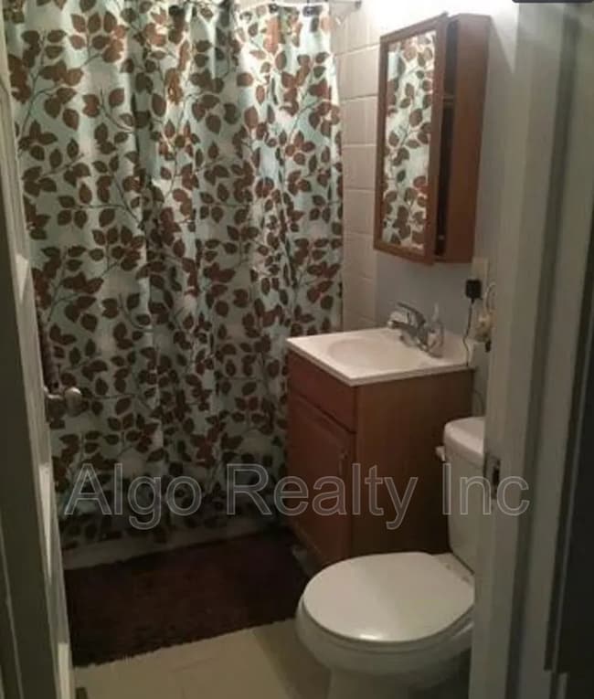 Building Photo - 3400 Elliot Ave