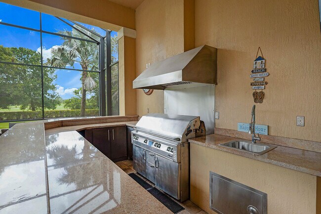 Building Photo - 18337 SE Old Trail Dr W