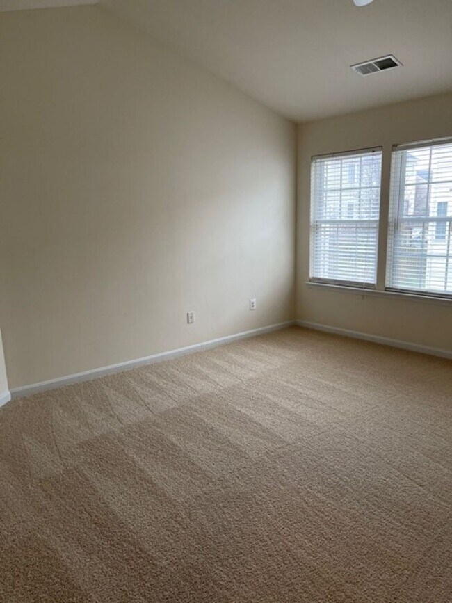 Building Photo - 12039 Kemps Landing Cir
