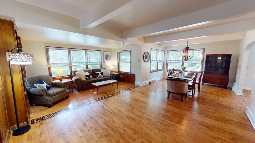 Building Photo - 1625 N Union St