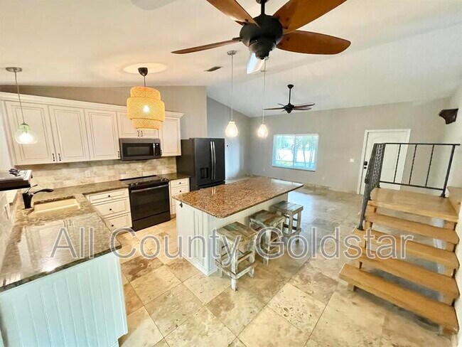 Building Photo - 13349 Buckett Cir