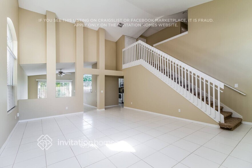 Building Photo - 4457 Drayton Ln