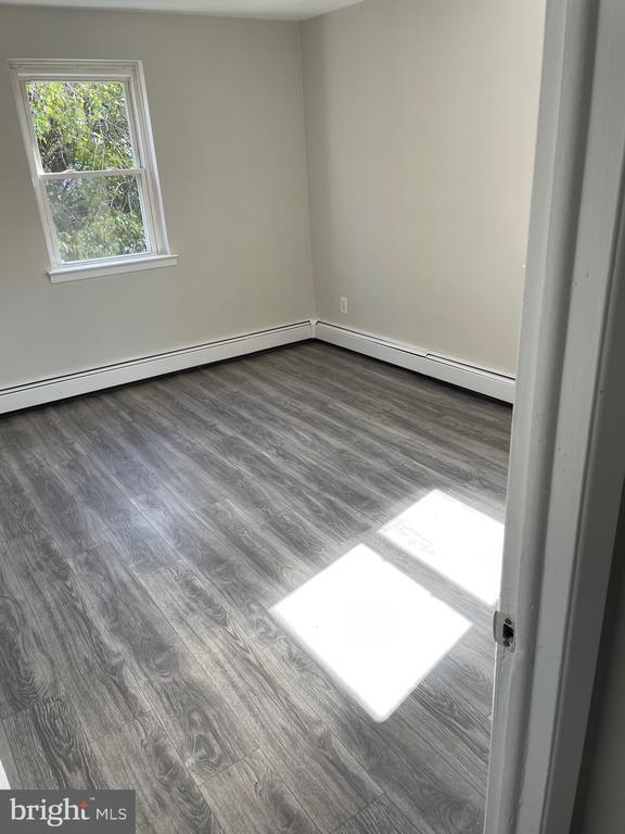 Building Photo - 123 4th Ave