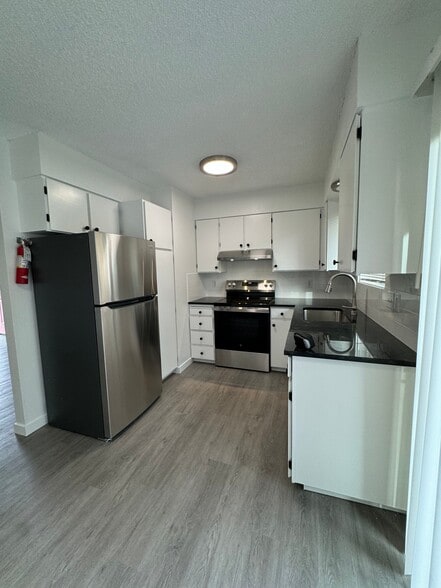 Primary Photo - Highland Apartments