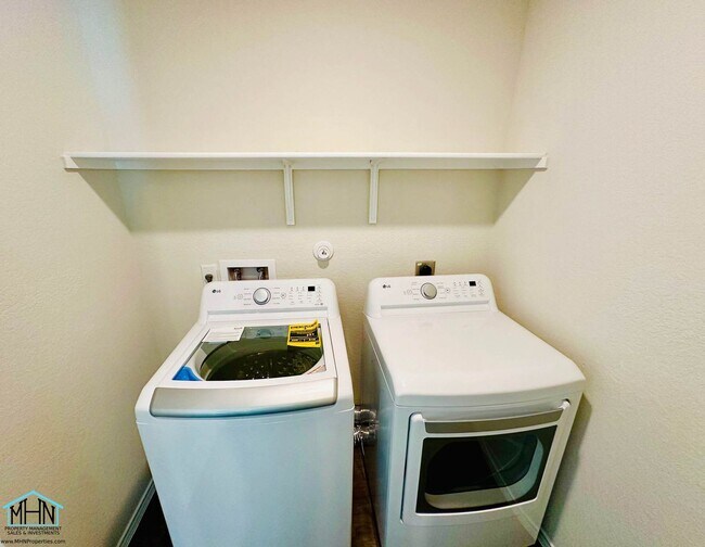 Building Photo - Spacious 4 Bed, 2.5 Bath Two-Story Home, 1,519 Sq. Ft. with Huge Backyard!