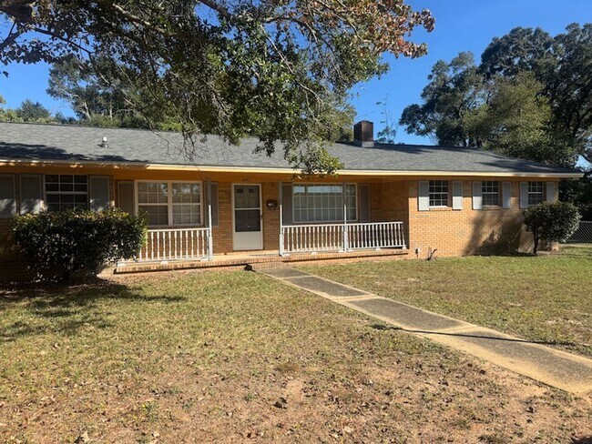 Primary Photo - Middle of Town