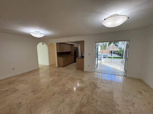 Building Photo - 801 NW 14th Ct