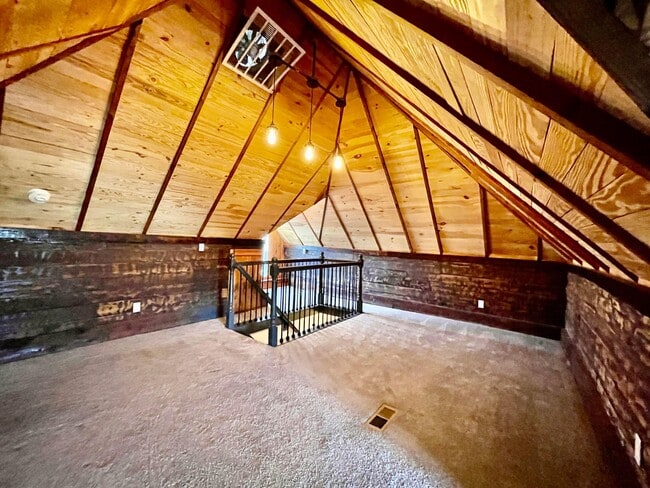 Building Photo - 28 N Princeton Ave