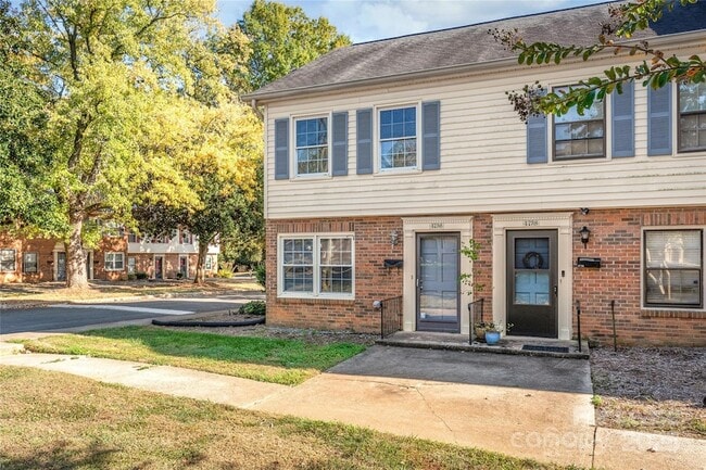 Building Photo - 4736 Old Lantern Way
