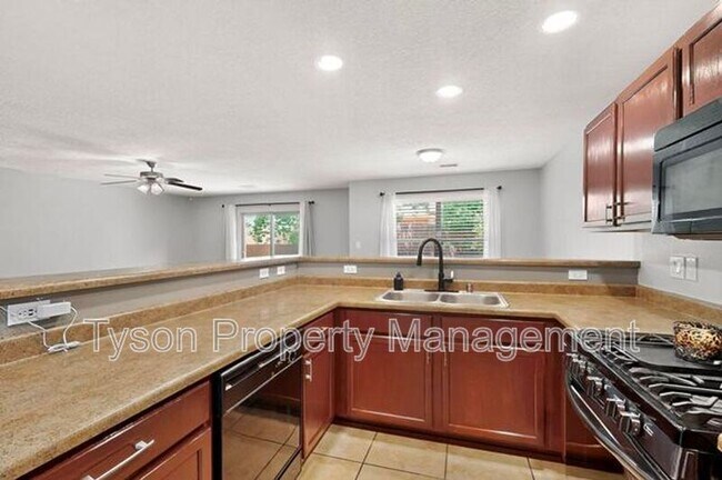 Building Photo - 5027 Sala De Tomas Dr NW