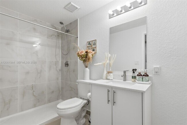 Building Photo - 25847 SW 145th Ave