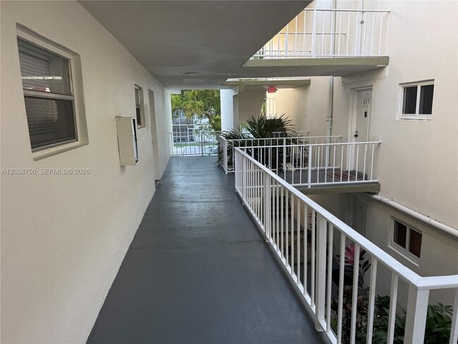 Building Photo - 4235 N University Dr