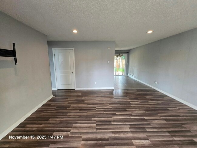 Building Photo - 3870 SW 144th Ave