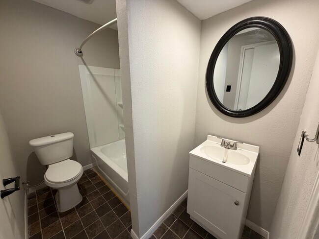 Building Photo - 16619 Capewood Dr