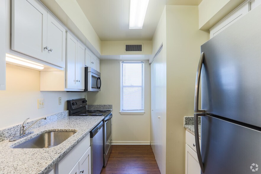 Foxcroft Village Apartments 600 Foxcroft Ave Martinsburg WV 25401 Apartment Finder