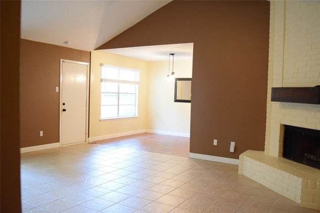 Building Photo - 6619 Kearney Dr