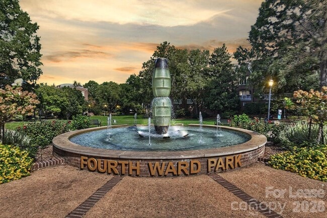 Building Photo - 343 W 7th St