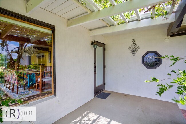 Building Photo - An Oasis of Calm In the Center of Riverside, CA