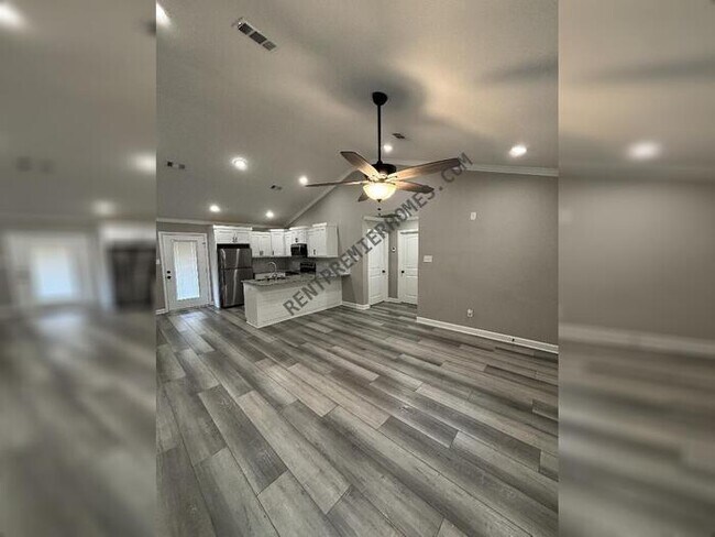 Building Photo - 54 Birchwood Drive