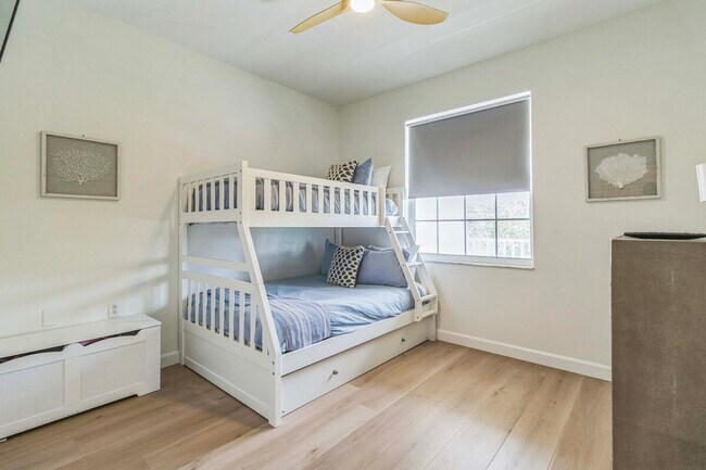 Building Photo - 14320 Bristol Bay Pl