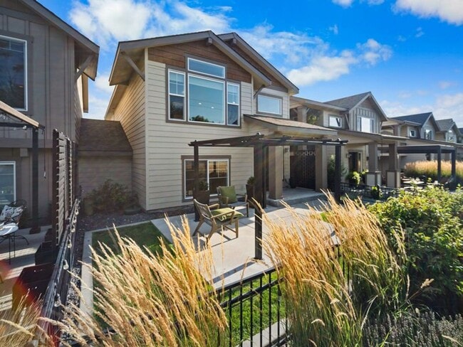 Building Photo - Desirable Kendall Yards Townhouse – Modern Living Near Downtown Spokane (Furnished)