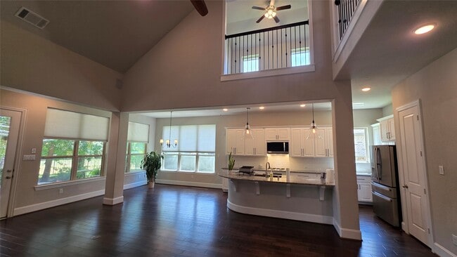 Building Photo - 142 Mayfield Dr
