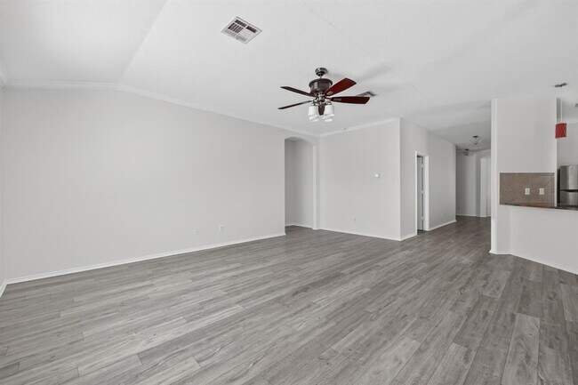 Building Photo - 315 Waterlily Way
