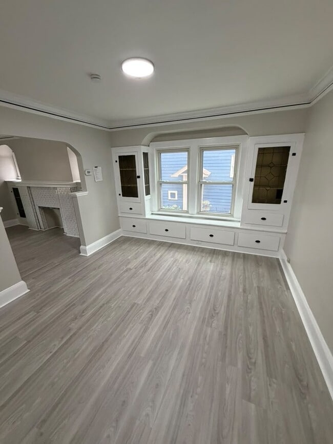 Building Photo - 10816 Park Heights Ave