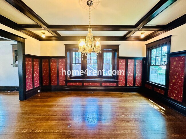 Building Photo - Beautiful, KCMO Home with Historic Charm, Updated Kitchen, Wood Floors and a Fenced Yard!