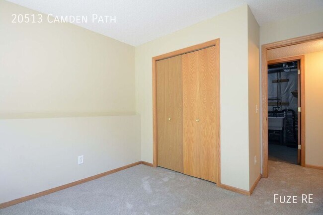 Building Photo - 20513 Camden Path
