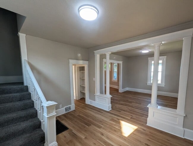 Building Photo - Remodeled 2-Bedroom Home with Main Floor Laundry & Two Car Garage