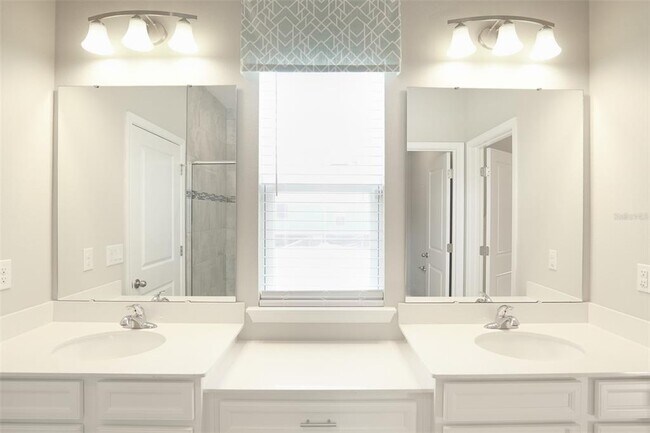 Building Photo - 1892 Basenji Dr