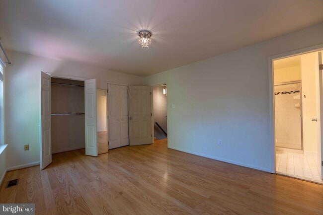 Building Photo - 18246 Fox Chase Cir