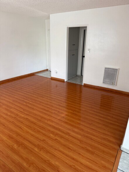 Building Photo - 7657 Sepulveda Blvd