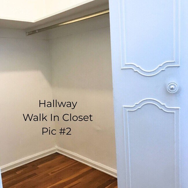 Building Photo - 1199 E 53rd St