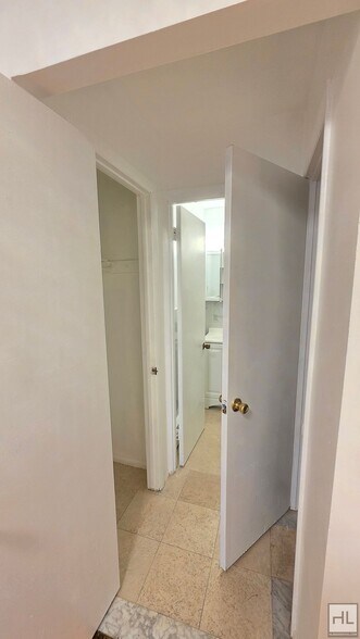 Building Photo - 9 STREET