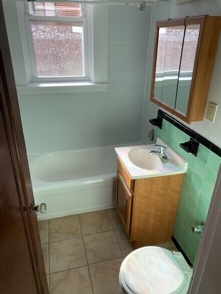 Building Photo - 46 Chiswick Rd