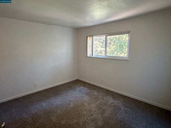 Building Photo - 7032 Fair Oaks Blvd