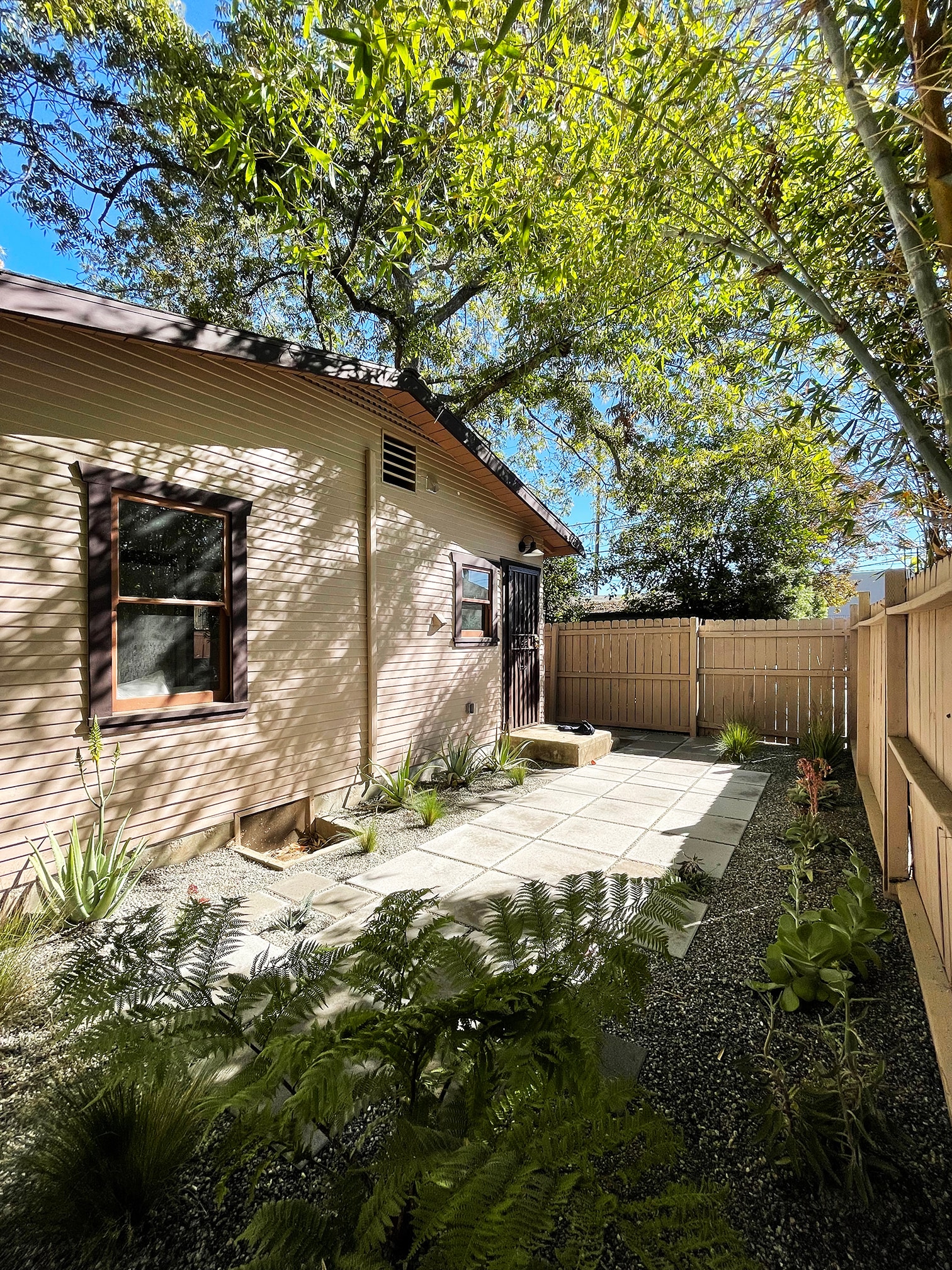 Building Photo - 204 N Avenue 55