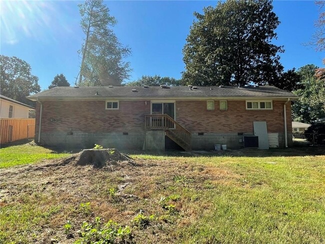 Building Photo - 2352 Arrow Cir