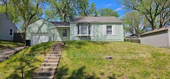 Primary Photo - 636 NE 45th Terrace