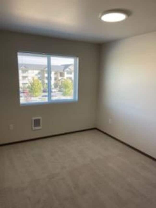 Building Photo - 1007 Greenfield Dr