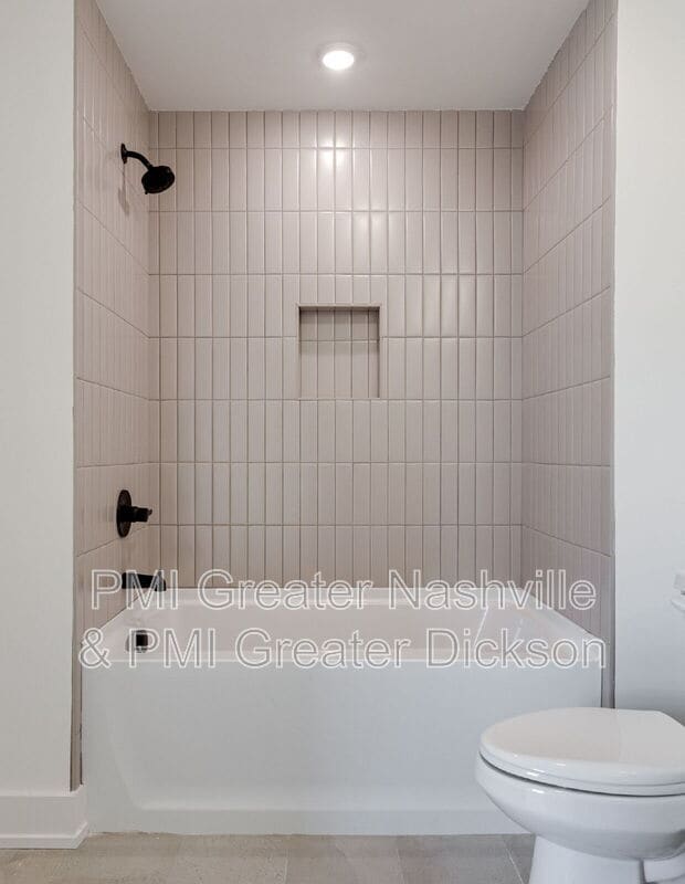 Building Photo - 539 Midnight Way