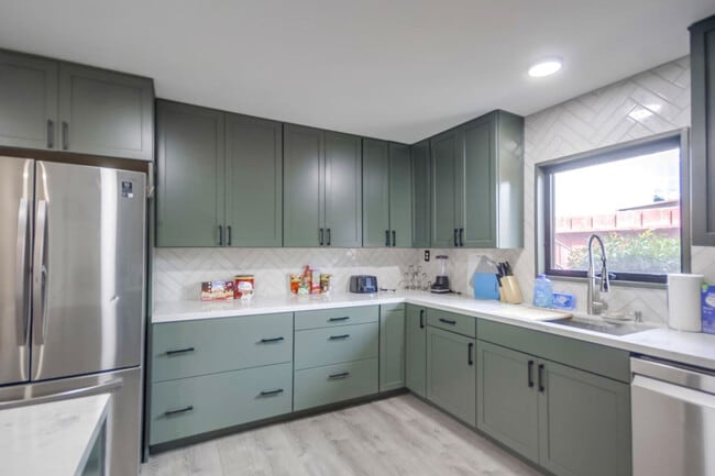 Building Photo - 5551 Churchward St