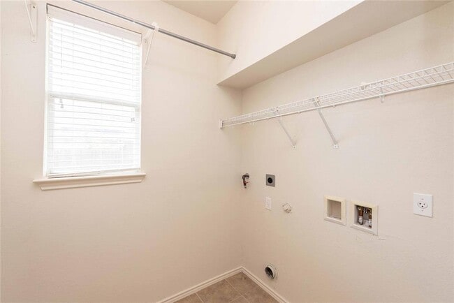 Building Photo - 10502 Wylie Dr